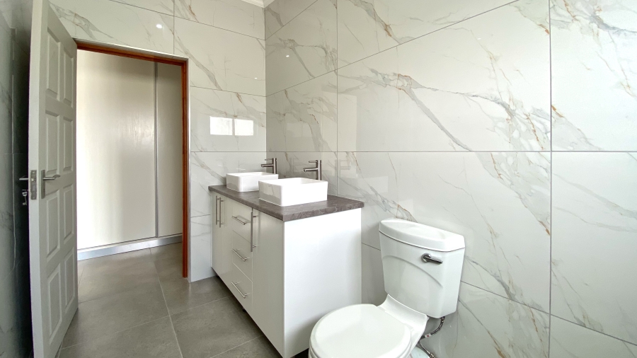 3 Bedroom Property for Sale in Laaiplek Western Cape